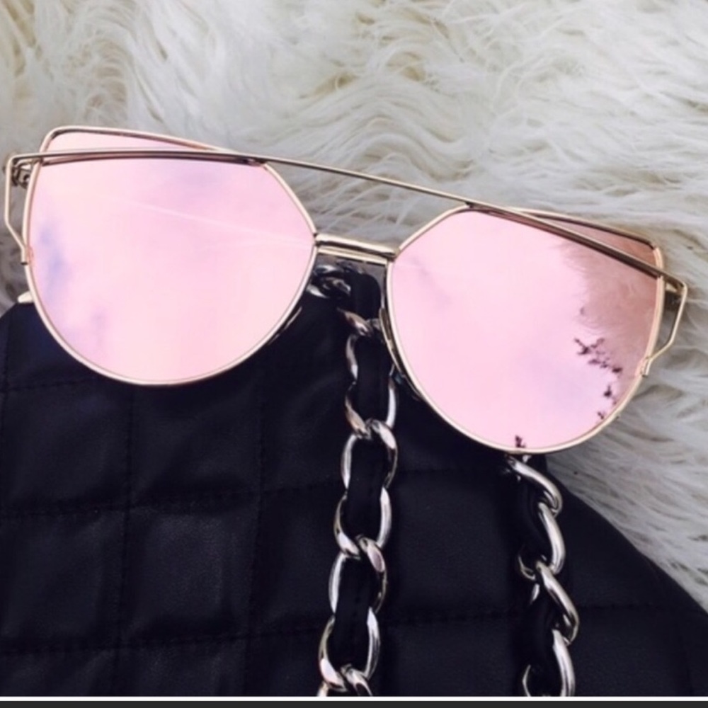 Rose Gold Mirrored Sunglasses